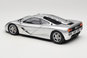 McLaren F1 Silver LCD 1:18 LCD18014-SI Metall — bild 7 av 8