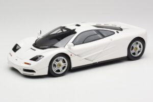 McLaren F1 Vit Minichamps 1:18 530133424 Metall