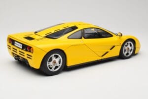 McLaren F1 Gul Minichamps 1:12 530133121 Metall — bild 3 av 9