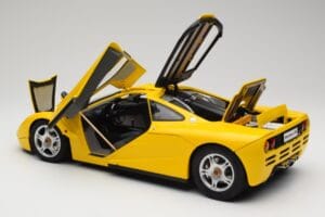 McLaren F1 Gul Minichamps 1:12 530133121 Metall — bild 6 av 9