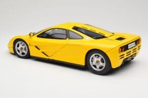 McLaren F1 Gul Minichamps 1:12 530133121 Metall — bild 8 av 9