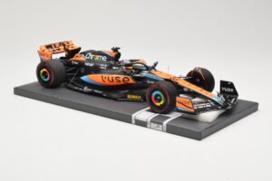 McLaren MCL60 #81 O. Piastri F1 2023 Minichamps 1:18 537231881 Metall — bild 4 av 6