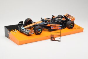 McLaren MCL60 #81 O. Piastri Australian GP 2023 Minichamps 1:18 533231881 Metall — bild 2 av 5