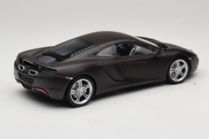 McLaren MP4-12C Matt Black Minichamps 1:18 110133021 Metall — bild 3 av 8