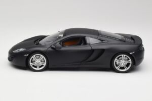 McLaren MP4-12C Matt Satellite Grå Minichamps 1:18 110133024 Metall — bild 4 av 8