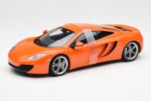 McLaren MP4-12C Orange AUTOart 1:18 76006 Metall