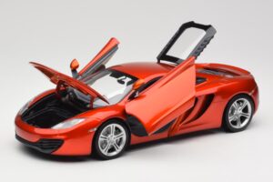 McLaren MP4-12C Orange Metallic Minichamps 1:18 110133020 Metall — bild 2 av 8