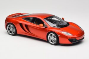 McLaren MP4-12C Orange Metallic Minichamps 1:18 110133020 Metall — bild 6 av 8