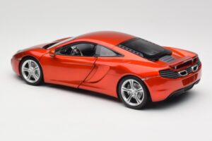 McLaren MP4-12C Orange Metallic Minichamps 1:18 110133020 Metall — bild 7 av 8