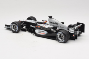 McLaren MP4-19 Mercedes J.P. Montoya Test Car 2005 Minichamps 1:18 533051880 Metall — bild 5 av 7