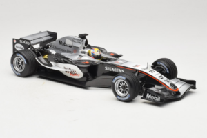McLaren MP4-20 Mercedes #10 J.P. Montoya F1 2005 Minichamps 1:18 B66962338 Metall — bild 4 av 6