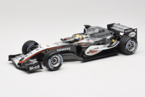 McLaren MP4-20 Mercedes #10 J.P. Montoya F1 2005 Minichamps 1:18 B66962338 Metall