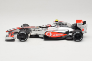 McLaren MP4-24 Mercedes #2 H. Kovalainen F1 2009 Dealer Edition Minichamps 1:18 B66960041 Metall — bild 3 av 7