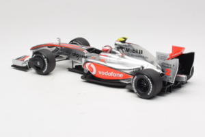 McLaren MP4-24 Mercedes #2 H. Kovalainen F1 2009 Minichamps 1:18 503091802 Metall — bild 5 av 7