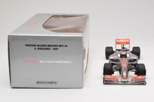 McLaren MP4-24 Mercedes #2 H. Kovalainen F1 2009 Minichamps 1:18 503091802 Metall — bild 6 av 7