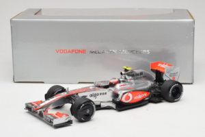 McLaren MP4-24 Mercedes #2 H. Kovalainen F1 2009 Minichamps 1:18 503091802 Metall — bild 7 av 7
