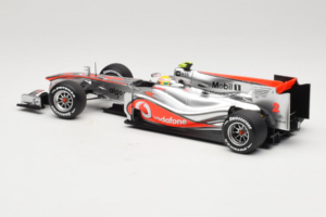 McLaren MP4-25 Mercedes #2 L. Hamilton Vodafone McLaren F1 2010 Minichamps 1:18 530101802 Metall — bild 5 av 7