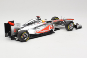 McLaren MP4-26 Mercedes #3 L. Hamilton Vodafone McLaren F1 2011 Minichamps 1:18 530111803 Metall — bild 2 av 7
