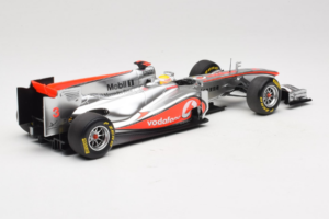 McLaren MP4-26 Mercedes #3 L. Hamilton Vodafone McLaren Showcar F1 2011 Minichamps 1:18 530111873 Metall — bild 2 av 7