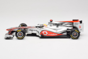 McLaren MP4-26 Mercedes #3 L. Hamilton Vodafone McLaren Showcar F1 2011 Minichamps 1:18 530111873 Metall — bild 3 av 7