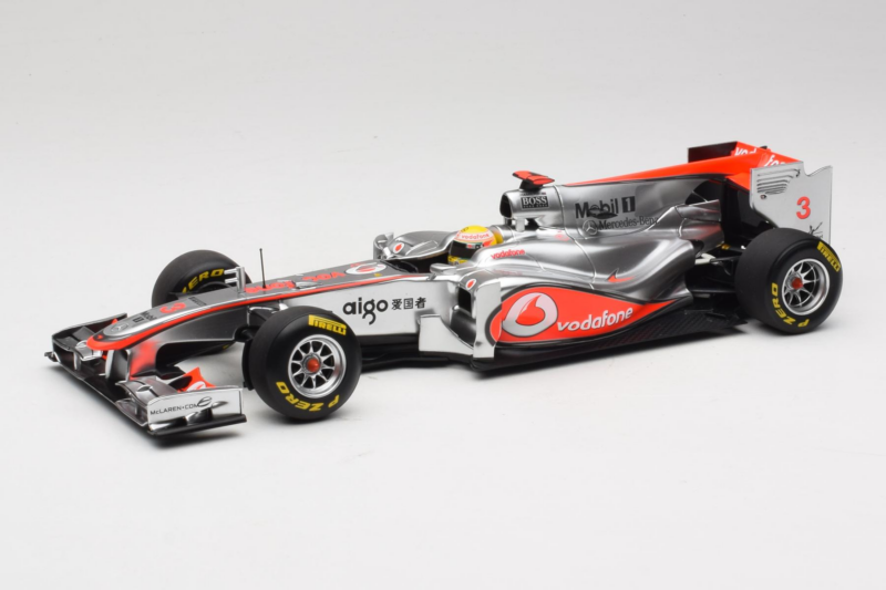 McLaren MP4-26 Mercedes #3 L. Hamilton Vodafone McLaren Showcar F1 2011 Minichamps 1:18 530111873 Metall