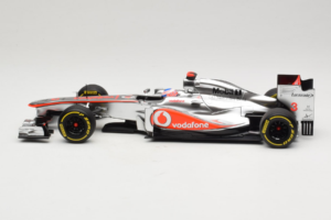 McLaren MP4-27 Mercedes #3 J. Button Vodafone McLaren Showcar F1 2012 Minichamps 1:18 530121873 Metall — bild 3 av 7