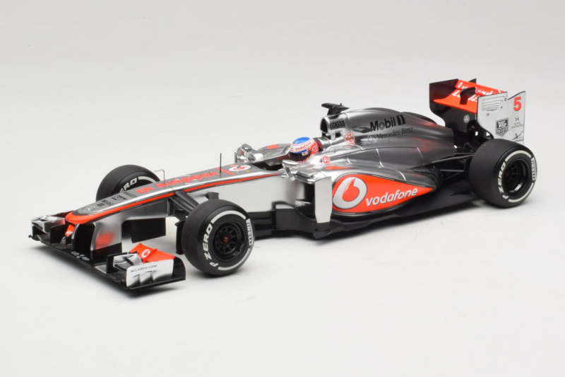 McLaren MP4-28 Mercedes #5 J. Button Vodafone McLaren F1 2013 Minichamps 1:18 530131805 Metall