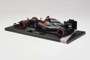 McLaren MP4-30 Honda #22 J. Button McLaren Honda F1 Team Spanish Grand Prix 2015 Minichamps 1:18 537151122 Metall — bild 5 av 7