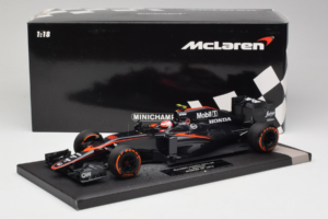 McLaren MP4-30 Honda #22 J. Button McLaren Honda F1 Team Spanish Grand Prix 2015 Minichamps 1:18 537151122 Metall — bild 7 av 7
