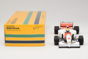 McLaren MP4/8 Ford #8 A. Senna Marlboro McLaren 1993 Minichamps 1:18 540931808 Metall — bild 6 av 7