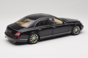 Maybach 57S Svart AUTOart 1:18 76156 Metall — bild 3 av 7