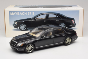 Maybach 57S Svart AUTOart 1:18 76156 Metall — bild 7 av 7