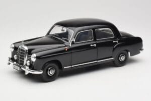 Mercedes 180 W120 Ponton Svart Revell 1:18 08973 Metall