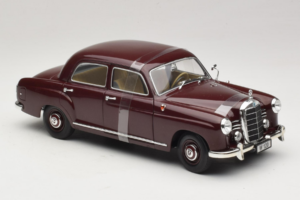 Mercedes 180 Ponton Mörkröd Revell 1:18 08876 Metall — bild 4 av 6
