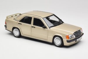 Mercedes 190E W201 2.3-16 Smoke Silver Metallic Norev 1:18 183831 Metall — bild 6 av 8