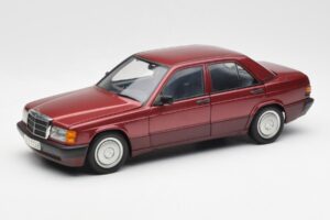 Mercedes 190E W201 2.0 Röd Dealer Edition AUTOart 1:18 B66040383 Metall