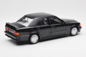 Mercedes 190E 2.3-16 W201 Svart Återförsäljarupplaga Norev 1:18 B66040663 Metall — bild 3 av 8