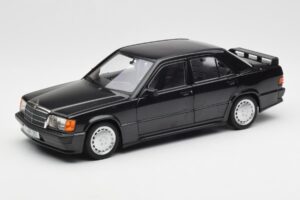 Mercedes 190E 2.3-16 W201 Svart Återförsäljarupplaga Norev 1:18 B66040663 Metall