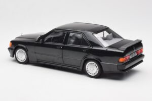 Mercedes 190E 2.3-16 W201 Svart Återförsäljarupplaga Norev 1:18 B66040663 Metall — bild 7 av 8