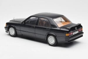 Mercedes 190E 2.3-16 W201 Blåsvart Metallic AUTOart 1:18 76122 Metall — bild 7 av 8