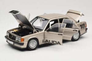 Mercedes 190E 2.3-16 W201 #1 N. Lauda Race of Champions Nurburgring 1984 AUTOart 1:18 88431 Metall — bild 2 av 8