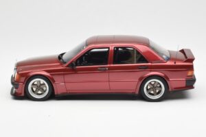 Mercedes 190E 2.5-16 W201 RAUH-Welt Republik Röd Otto 1:18 OT1083 Resin — bild 3 av 6