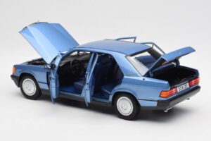 Mercedes 190E W201 Diamond Blå Återförsäljarupplaga Norev 1:18 B66040661 Metall — bild 5 av 8