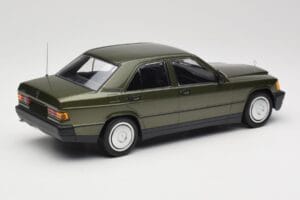 Mercedes 190E W201 Grön Metallic Minichamps 1:18 155037001 Metall — bild 2 av 6