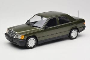 Mercedes 190E W201 Grön Metallic Minichamps 1:18 155037001 Metall