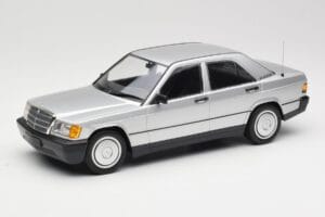 Mercedes 190E W201 Silver Minichamps 1:18 155037004 Metall