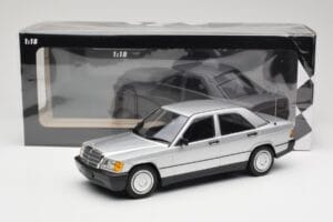Mercedes 190E W201 Silver Minichamps 1:18 155037004 Metall — bild 6 av 6