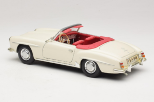 Mercedes 190SL Vit Maisto 1:18 50274 Metall — bild 7 av 8