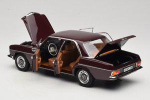 Mercedes 200 W115 Mörkrödbrunt Norev 1:18 183778 Metall — bild 5 av 8