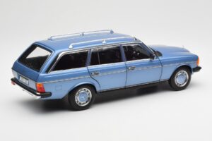 Mercedes 200 S123 T-Model Diamond Blå Återförsäljarupplaga Norev 1:18 B66040671 Metall — bild 3 av 8